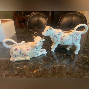 New in box Lenox Ivory “French Country Cow Sugar & Creamer Set”